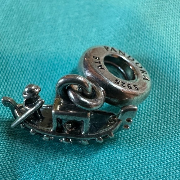 Pandora Silver Gondola Charm with Sparkling Details - Picture 5 of 6
